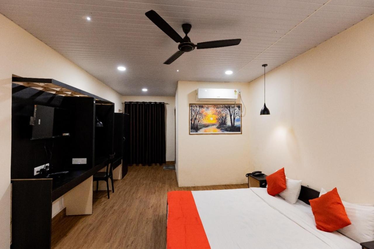 Hotel Deendayal Korba Екстер'єр фото